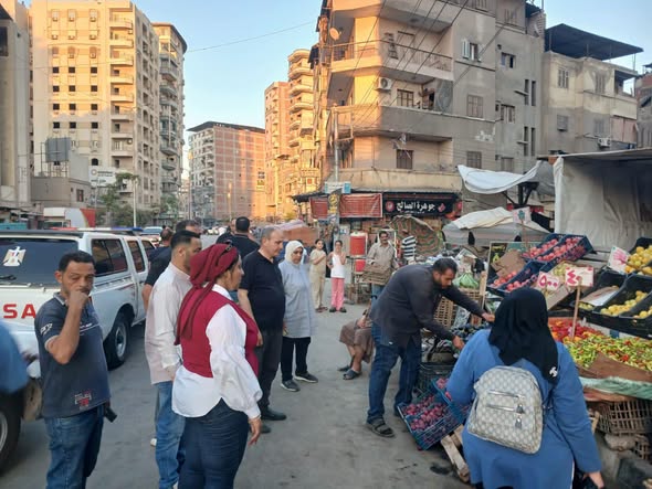 محافظ الدقهلية يتابع أعمال حملة مكبرة لإزالة الإشغالات بحي غرب المنصورة