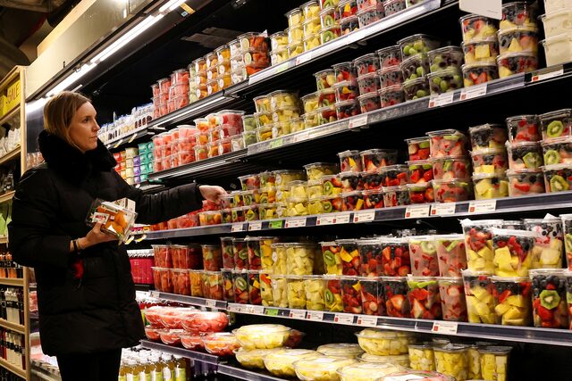 التضخم في أمريكا يتمسك بمستوياته المرتفعة في يوليو