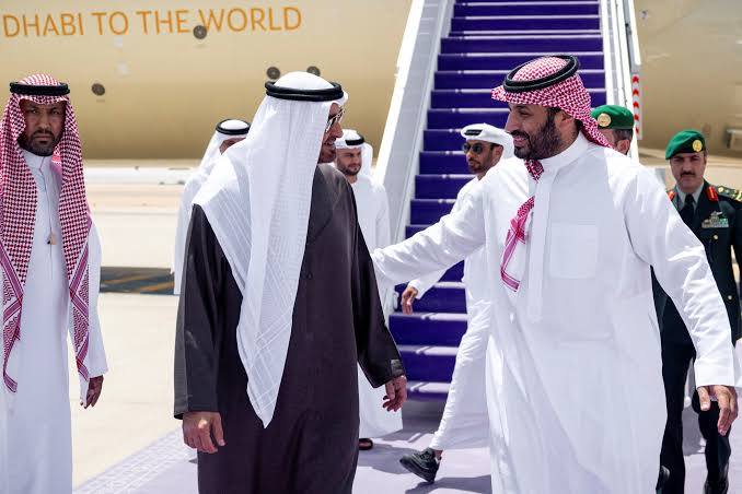 حصري-السعودية تشدد الرقابة المرتبطة بالجرائم على التحويلات المصرفية إلى الإمارات