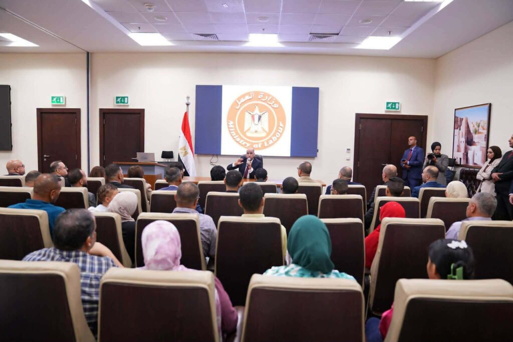 وزارة العمل والقطاع الخاص.. شراكة استراتيجية لتأهيل وتمكين ذوي الهمم