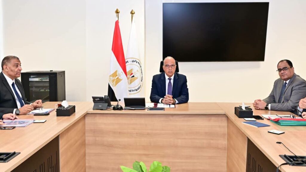 وزير الري يتابع إجراءات تطوير الشركة القابضة للري والصرف لتعزيز قدرتها التنافسية