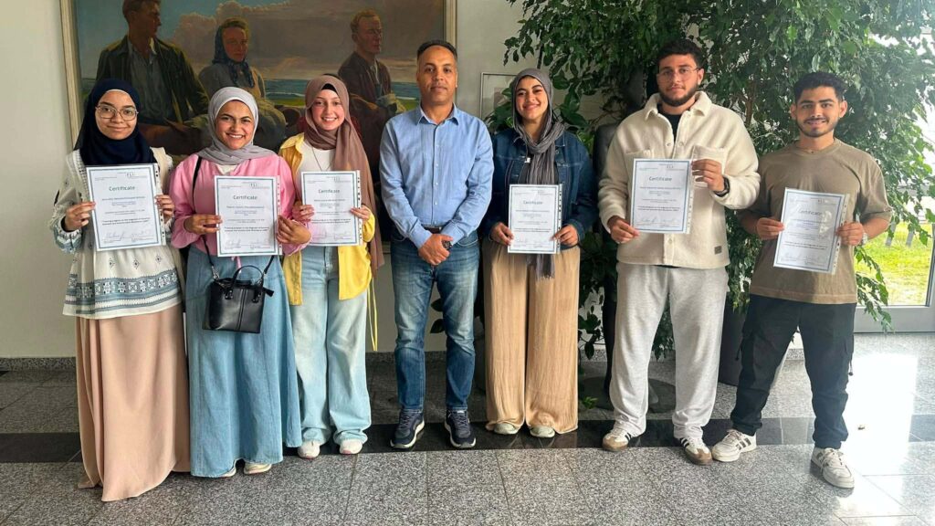 اختتام برنامج تدريبي لطلاب الطب البيطري بجامعة بدر في المعهد الفيدرالي بألمانيا