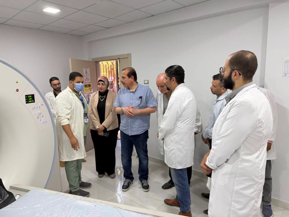 جولات ميدانية لحل المشكلات لحظياً: نائب وزير الصحة يوجه بتطوير الخدمات الطبية وتخفيف الزحام بمستشفيات المنيا