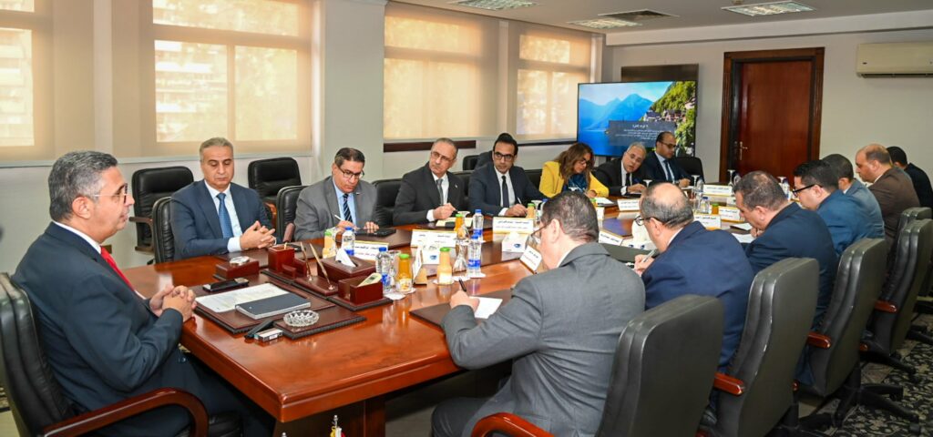 بالفيديو.. وزير التموين يتابع مبادرة خفض الأسعار ويوجه بزيادة المعروض بالمنافذ