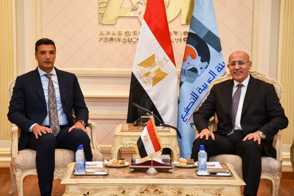 تعميق التصنيع المحلي وتوطين التكنولوجيا.. تعاون جديد بين الهيئة العربية للتصنيع ووزارة الصناعة