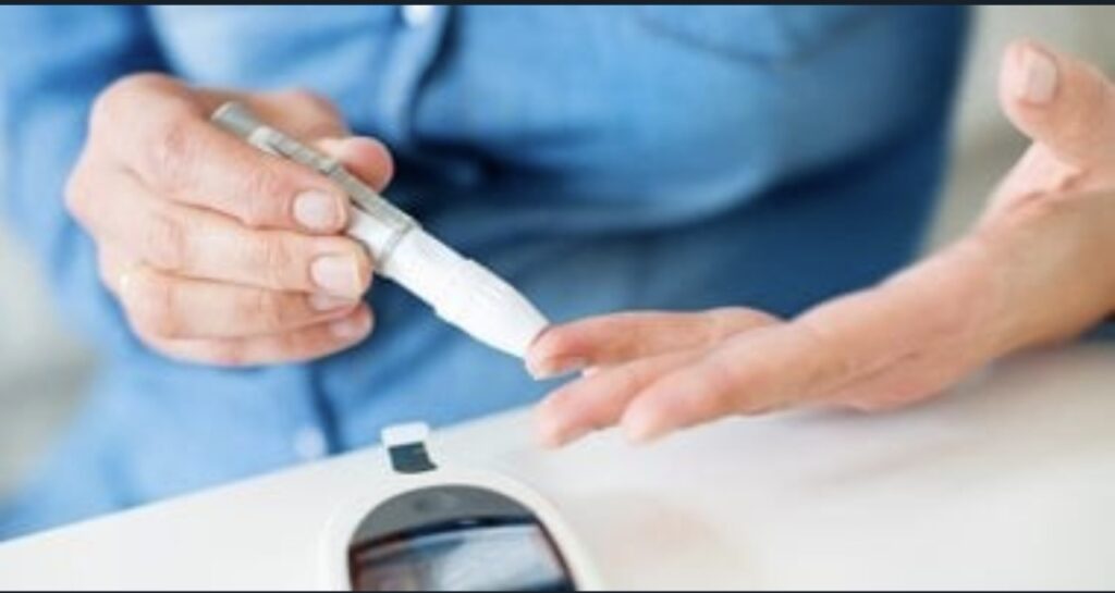 4عادات بسيطة بعد الأكل تساعد على الحفاظ على استقرار سكر الدم