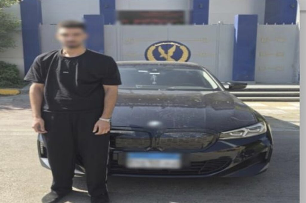 سباق على الطريق ينتهي بمأساة.. الداخلية تضبط طرفًا جديدًا في واقعة دهس سيدة بالتجمع