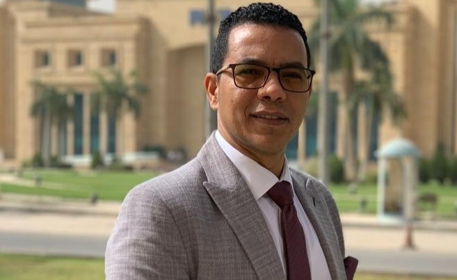 محمود المناعي يكتب حكاية.. ماسح الأحذية