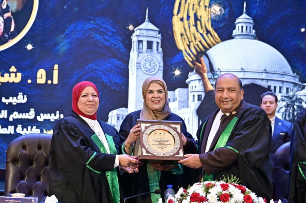 كلية التمريض بجامعة القاهرة تحتفل بتخريج الدفعة 58 لعام 2026 وسط أجواء من الفخر والبهجة