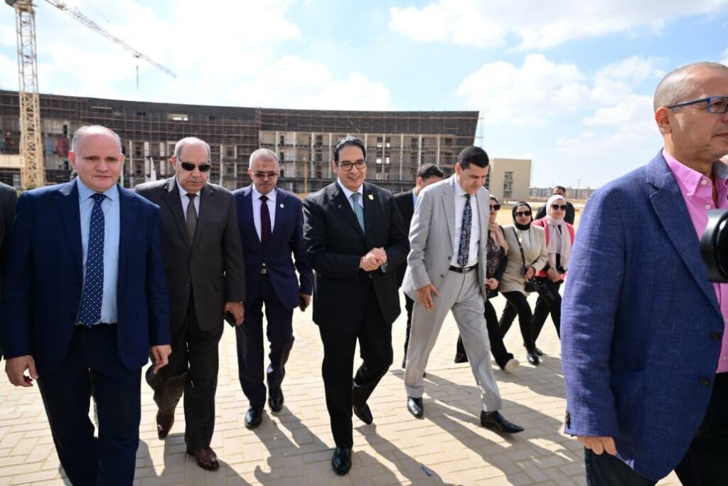المجمع الطبي للأطفال بجامعة القاهرة يقترب من الاكتمال.. وموعد مستهدف لبدء الدراسة