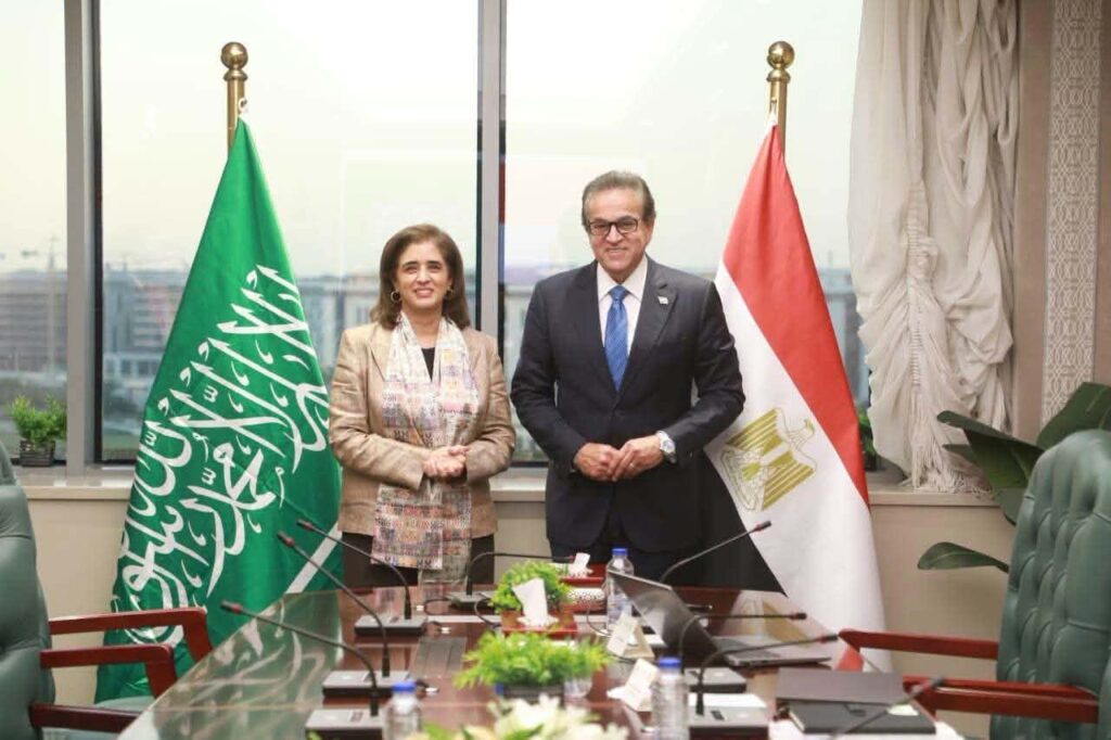 وزير الصحة يبحث مع منظمة الصحة العالمية تعزيز التعاون والعدالة الصحية