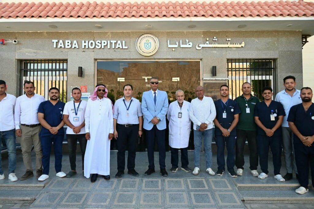 محافظ جنوب سيناء يتابع الخدمات الطبية ومعدلات التردد بمستشفى طابا المركزي