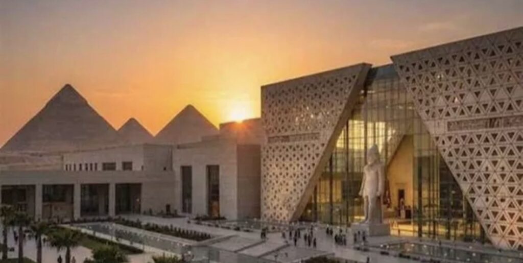 إعفاءات جديدة بالمتحف المصري الكبير.. من يدخل مجانًا ومن يحصل على خصم 50%؟